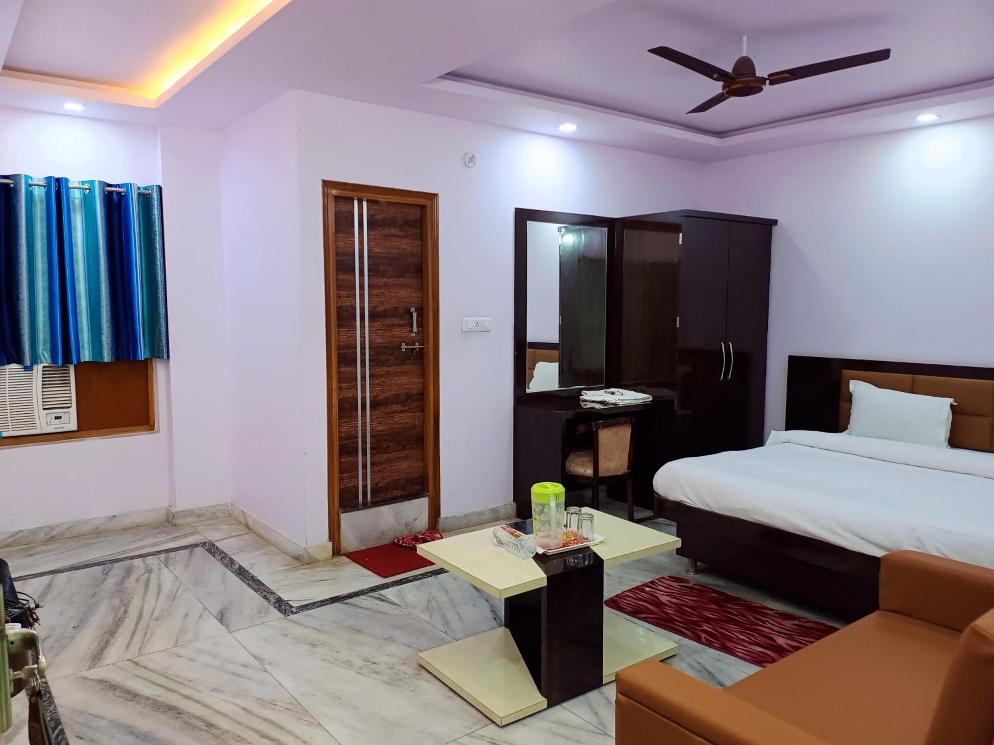 Hotel Pink Paradise Gorakhpur Exterior foto